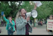 La comedia chilena más exitosa del año se proyectará de manera inclusiva en el Salón Municipal Tarapacá de Iquique